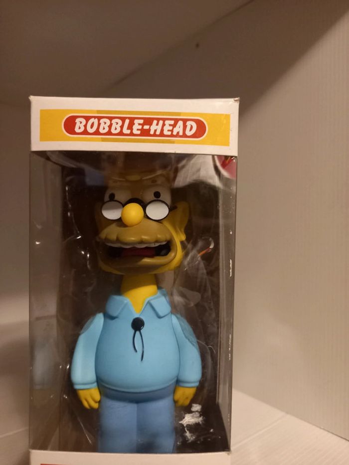 Bobble head grampa - photo numéro 2