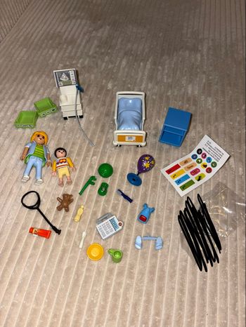 Chambre pédiatrique hôpital Playmobil