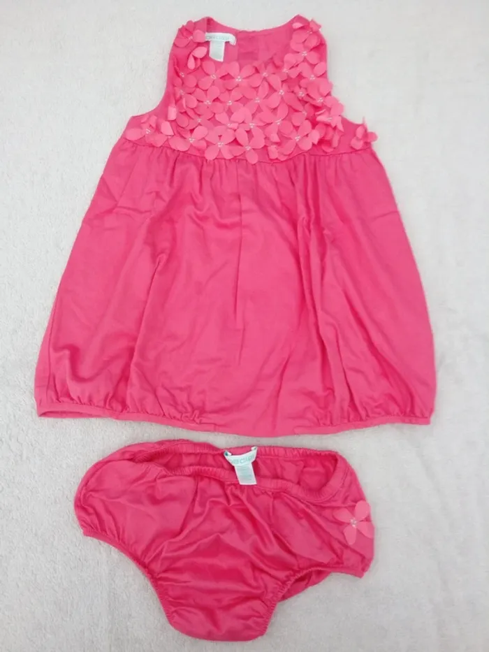 Robe Obaïbi 9-12 mois (réf perso F-D47)(familleac72)