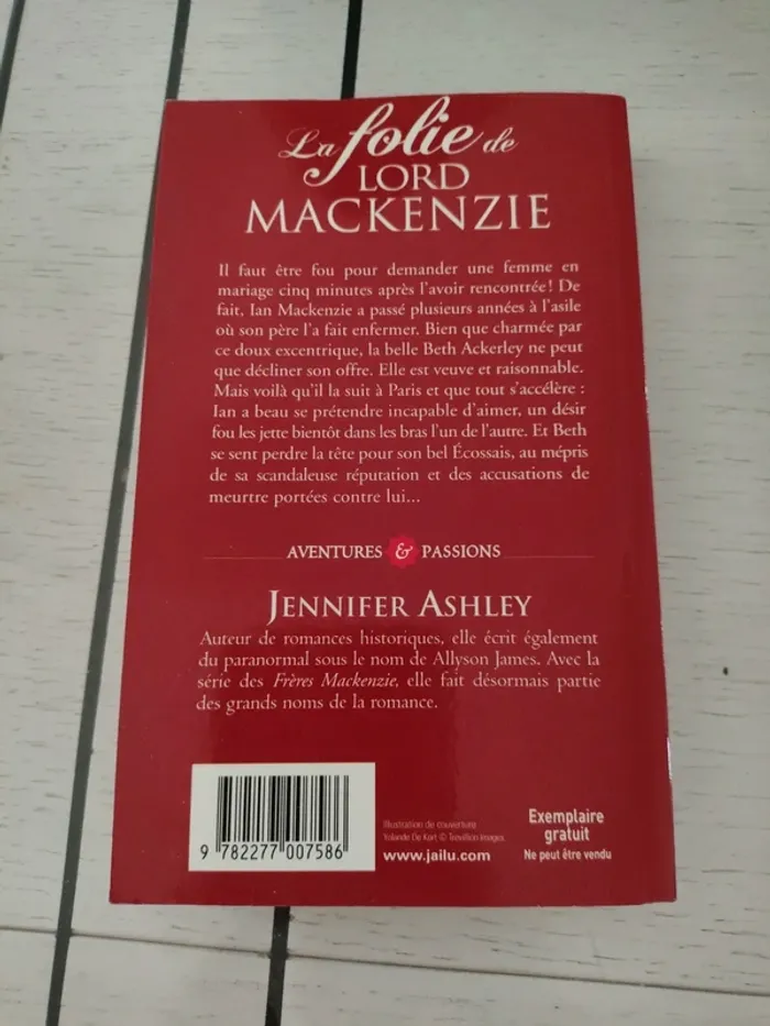 Livre La folie de Lord Mackenzie - photo numéro 3