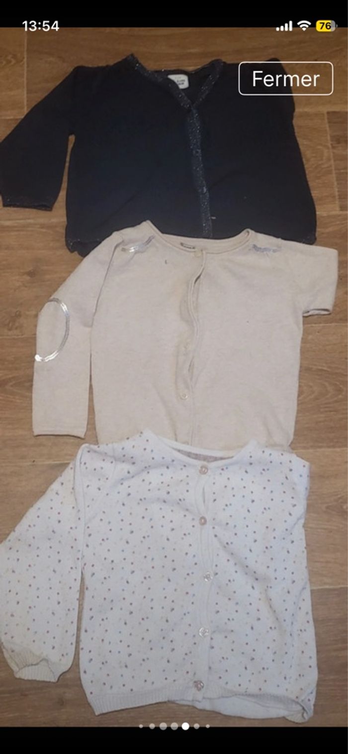 Lot de 35 vêtements bébé fille taille 24 mois - photo numéro 2