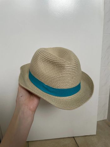 Chapeau en paille neuf