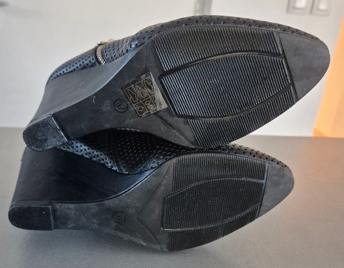 Bottines noires - photo numéro 3