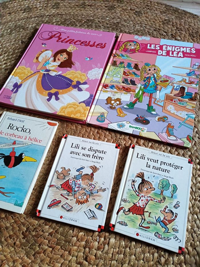 Lot livres fille - photo numéro 2