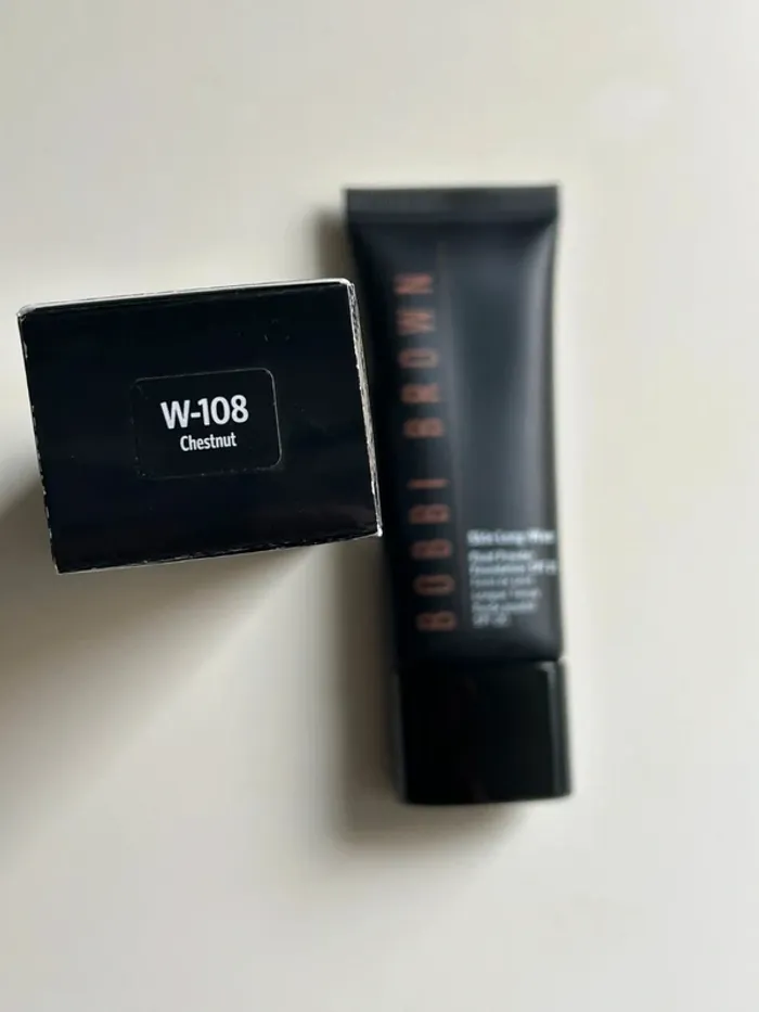 Bobbi Brown Skin long-wear fond de teint fluide neuf Chestnut - photo numéro 2