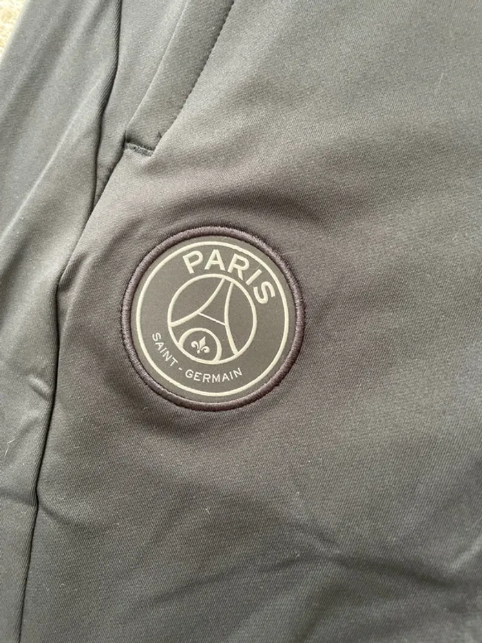 Jogging Nike PSG taille M - photo numéro 4