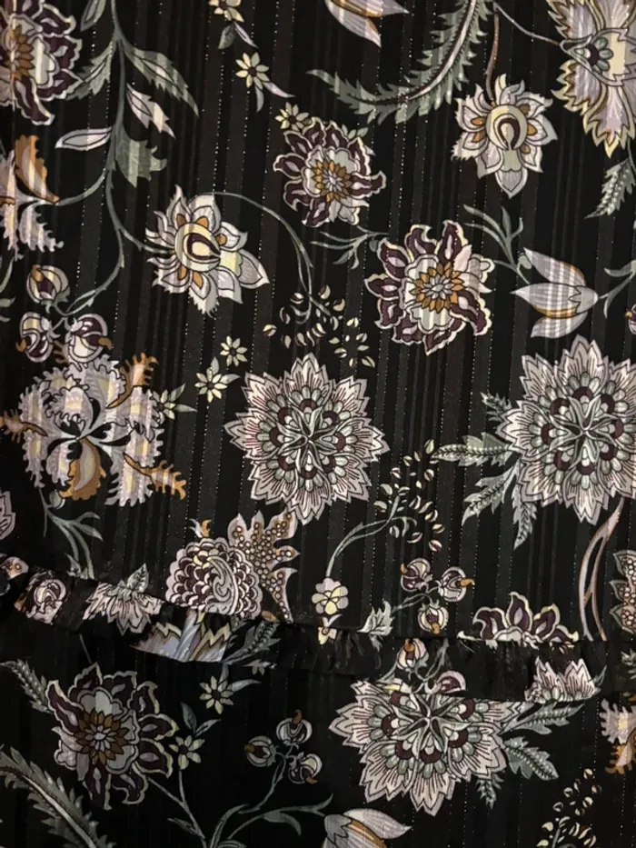 Robe longue fleurie noire plissée – Gémo – Taille 38 (taille grand) - photo numéro 5