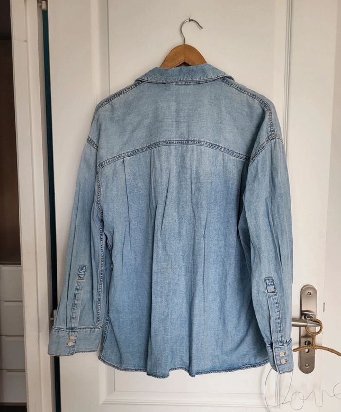 Chemise jean zara oversize taille M peut convenir à un L - photo numéro 5