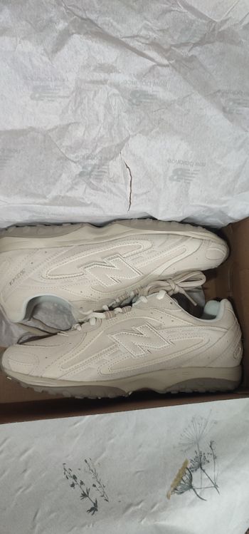 New Balance 204L