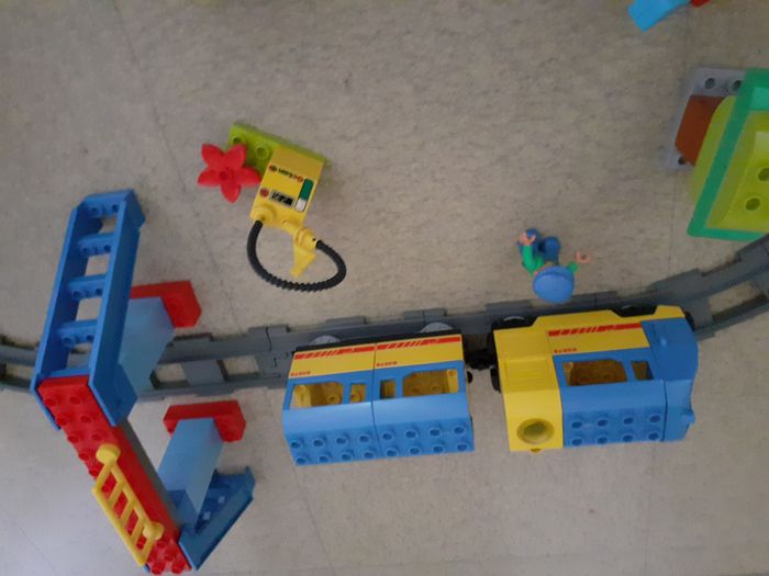 Duplo Lego Train à piles en TBE de marche - photo numéro 3