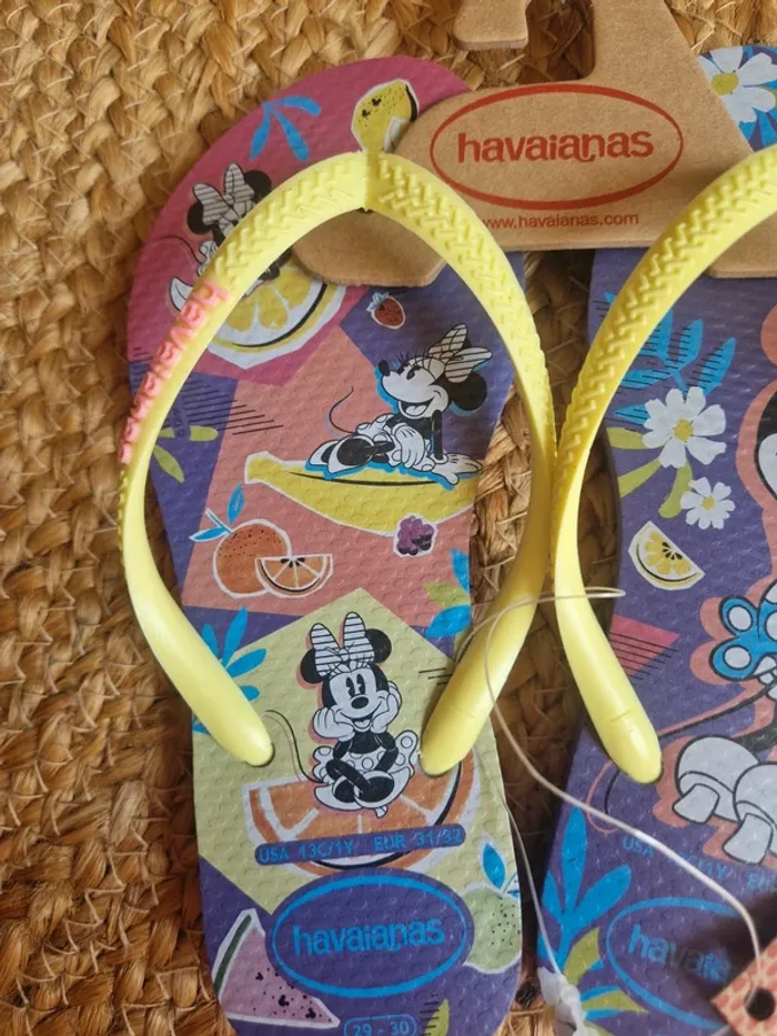 Neuf jolie paire de tong violet motif minnie fille havaianas pointure 31 - photo numéro 3