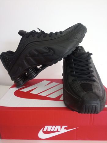 Nike shox R4