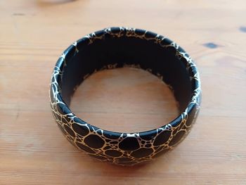 Bracelet noir et doré