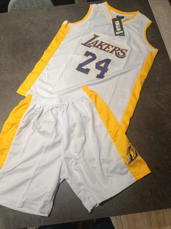 Tenue NBA Los Angeles Lakers Kobe Bryant blanc t26