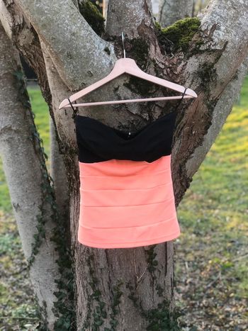 Bustier élégant orange et noir