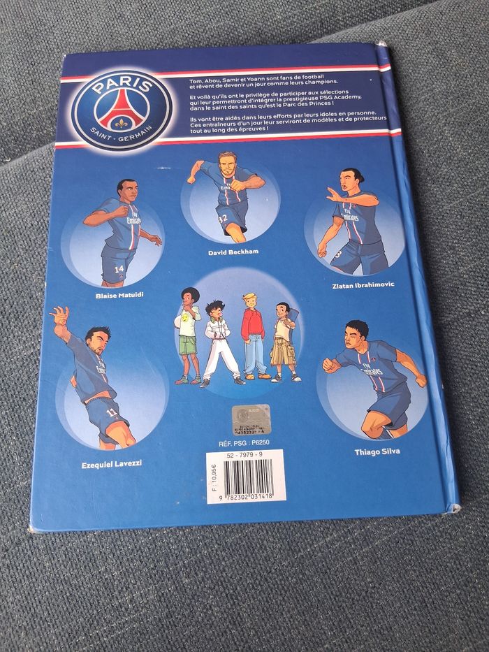 Academy la BD officielle - photo numéro 2