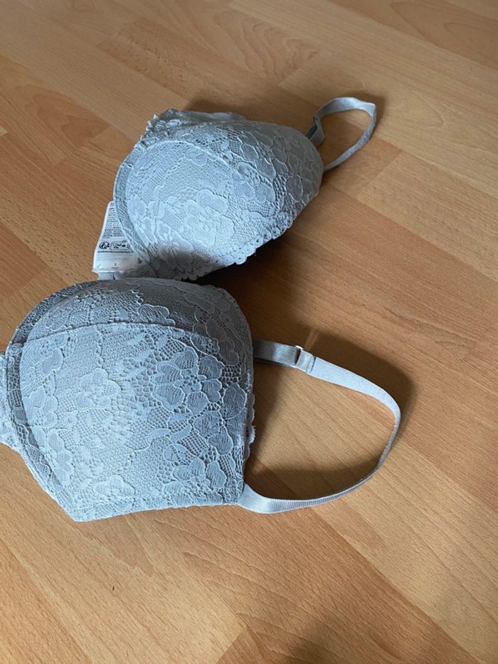 Soutien gorge H&M Taille 80 C = FR 95 C - photo numéro 2