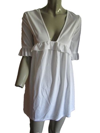 idéal sortie de plage robe courte  marque boohoo taille indiquée 36 peut aller a une petit 38