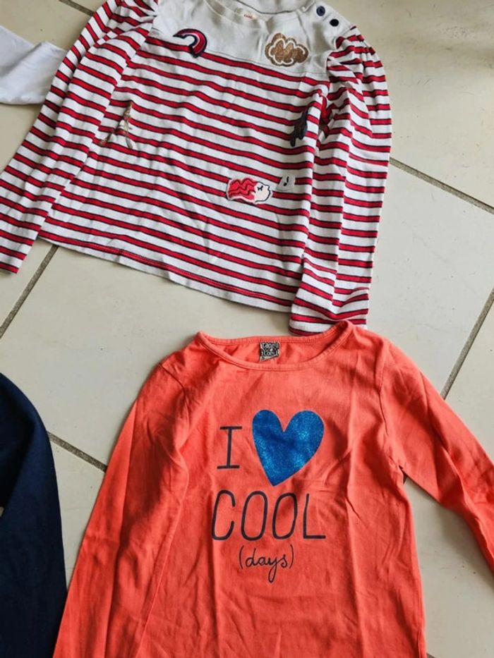 Lot t shirt 5 ans - photo numéro 4