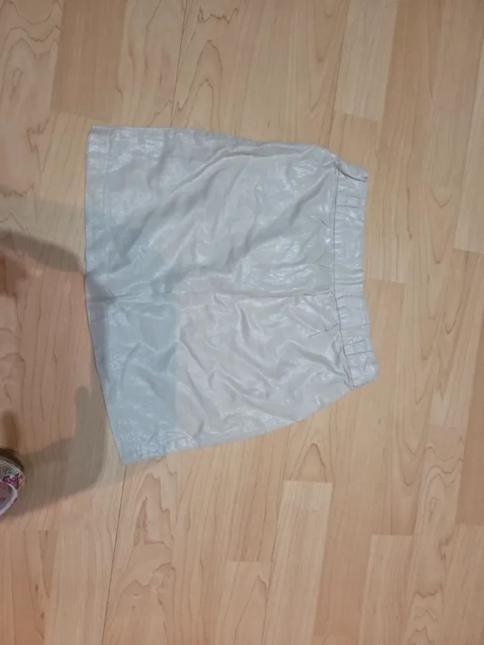 Jupe gemo taille 10ans fille