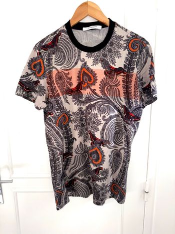 Tes shirt Givenchy taille S