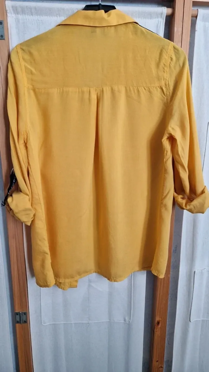 Chemise jaune - photo numéro 3