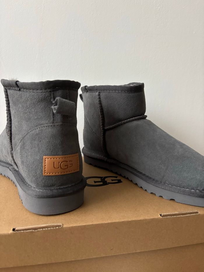 UGG Boots fourrées Classic Mini II