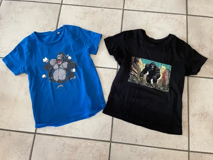 2 teeshirts Kong 5-6ans manches courtes