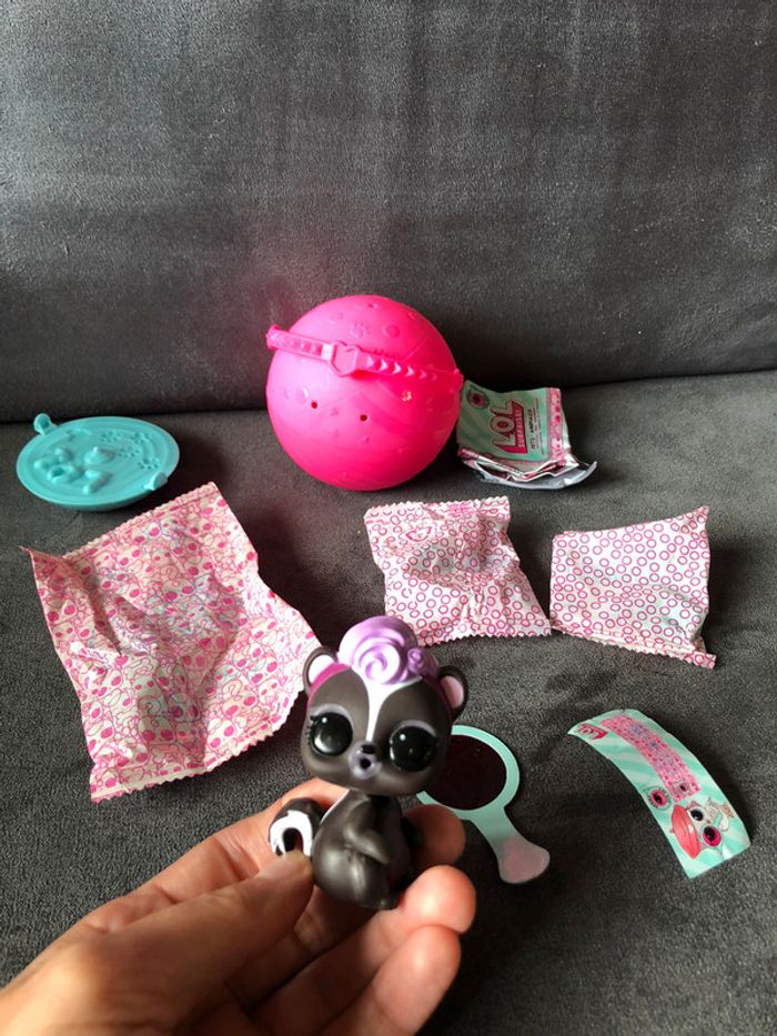 LoL surprise Miss Skunk pet - photo numéro 2