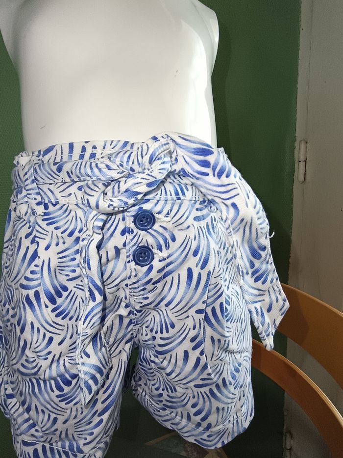 Short cargo bleu et blanc - photo numéro 3