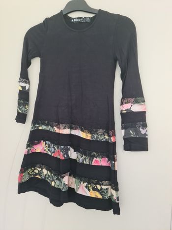 Robe noir 7 / 8 ans Desigual