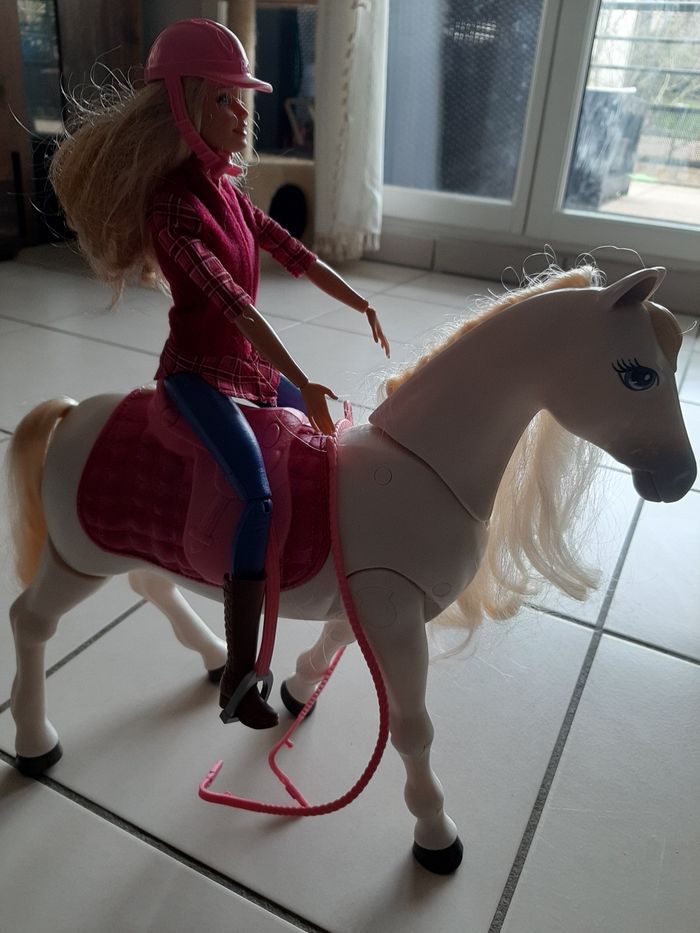 Cheval barbie et velo