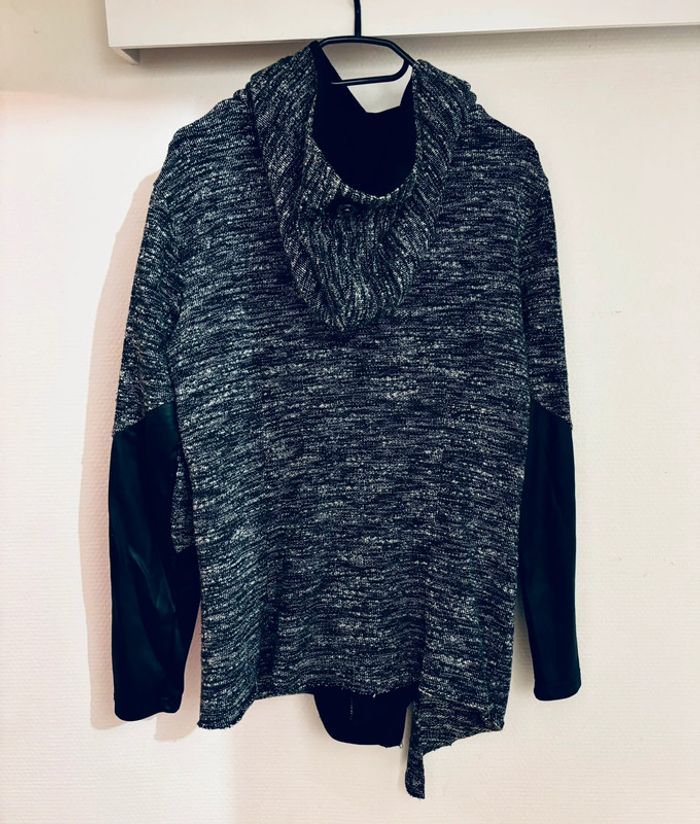 Veste avec manches en similicuir / Taille M - photo numéro 2