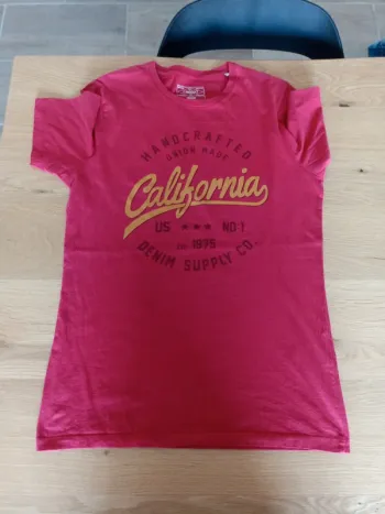 Tee shirt