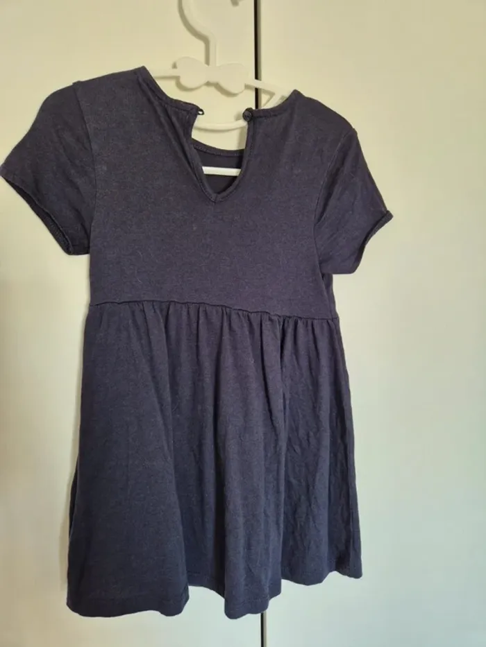 robe d'été KIABI taille 2 ans 92cm bleu marine manches courtes 🌸 collection 2025 - photo numéro 4