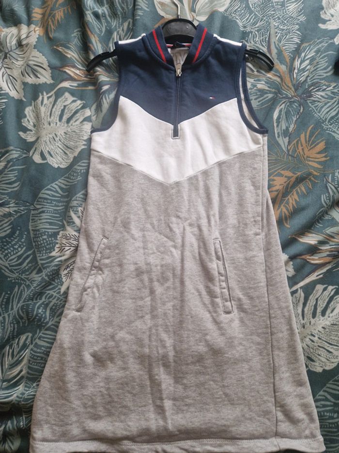 Robe tommy 8.10ans