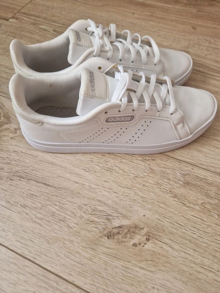 Baskets Adidas blanches, 38, comme neuves - photo numéro 4