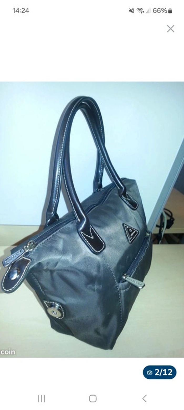 Petit sac vintage toile et
cuir Hexagona marron
excellent état - photo numéro 5
