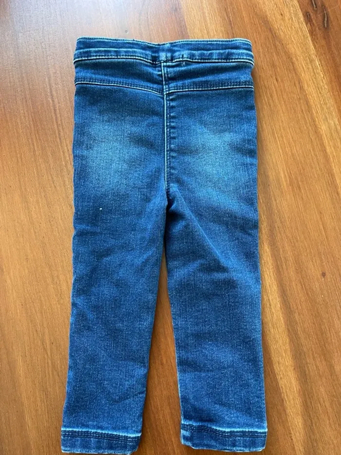 Lot de 5 jeans taille 18 mois très bon état - photo numéro 3