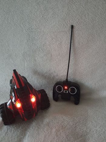 Voiture radiocommandée