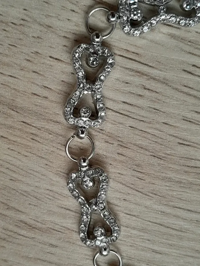 Bracelet avec strass, plaqué argent, porté par Caroline Forbès dans Vampire Diaries - photo numéro 3