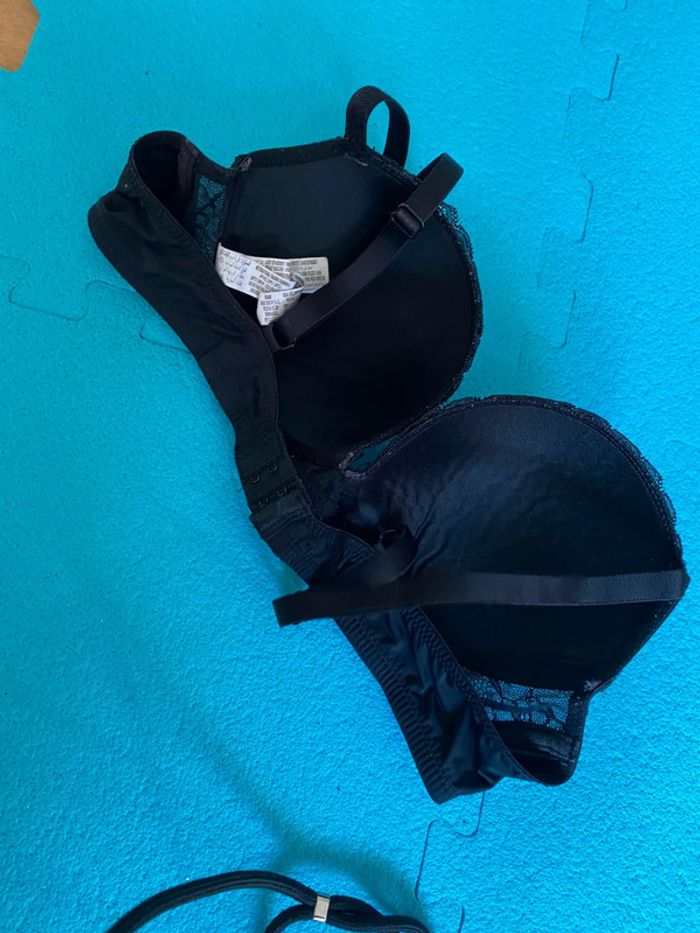 Soutien gorge noir Kiabi Taille 95 C - photo numéro 2