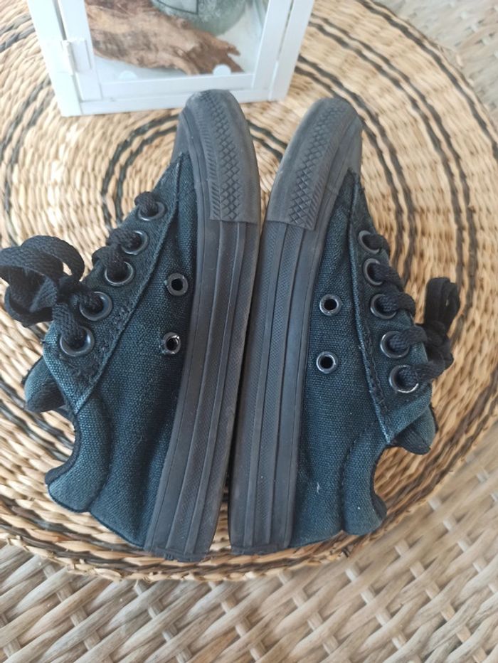 Converse noire - photo numéro 3