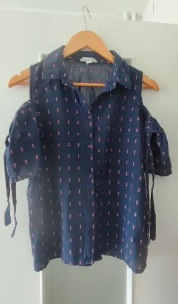 Haut à motifs