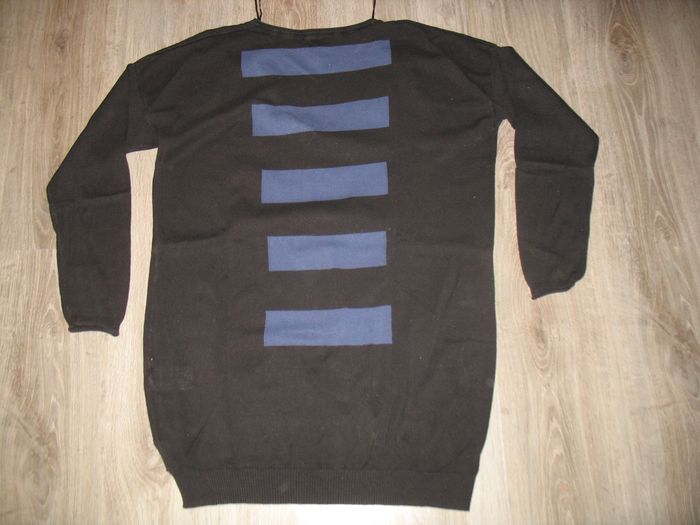 PULL LONG NOIR ET BLEU "MISS CAPTAIN" - TAILLE 2 - n°04 - photo numéro 4