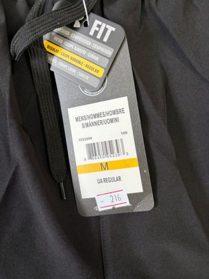 Ensemble Under Armour T-Shirt et Short Fluorescent Taille M - photo numéro 3