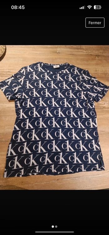 TEE shirt Calvin Klein taille S
