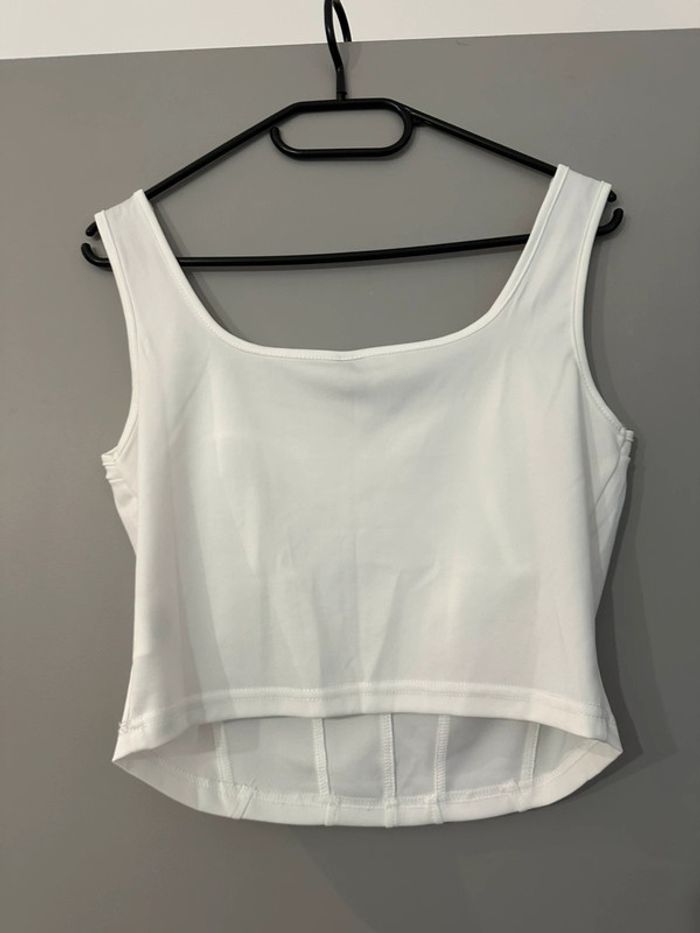 Petit top blanc Shein taille M - photo numéro 2