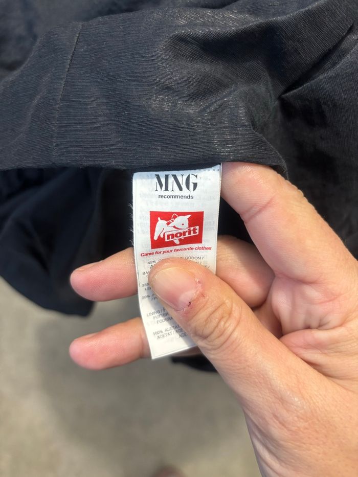 Robe noire effet froissé Mango neuve - photo numéro 7