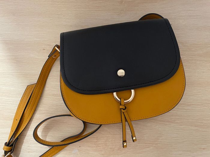 Sac á bandoulièrez - photo numéro 4